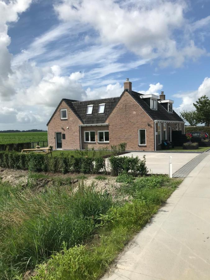 Vakantiewoning Oer it fjild Holwerd Buitenkant foto